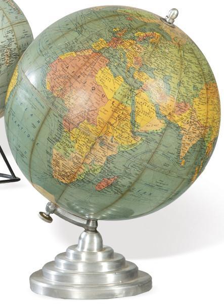  Globo terráqueo francés Girard, Barrére et Thomas h. 1948-1960.