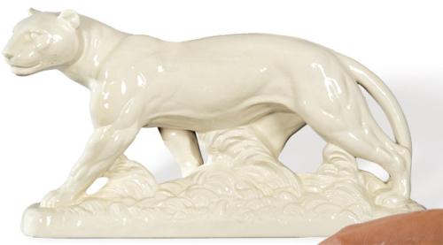  "Leona" en loza blanca portuguesa de Sarreguemines, Primax.