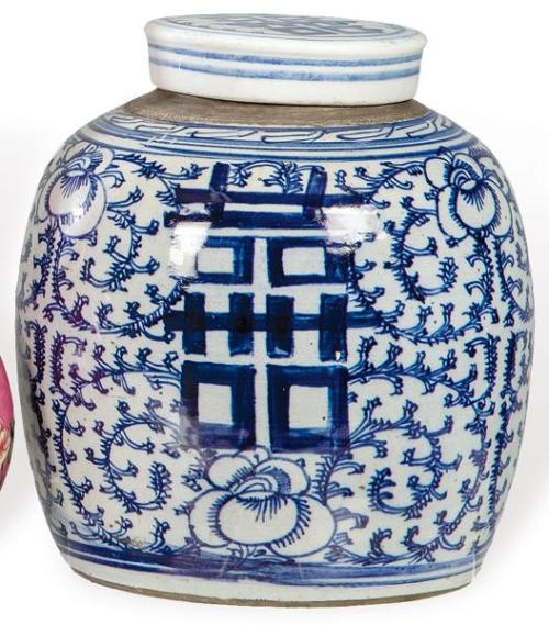  Bote de genjibre de porcelana china azul y blanco, Dinastía Qing ff. S. XIX.