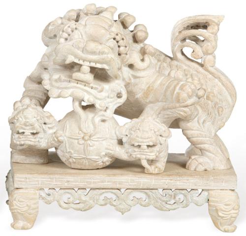 León de Foo tallado en esteatita (piedra jabón), China S. XX.