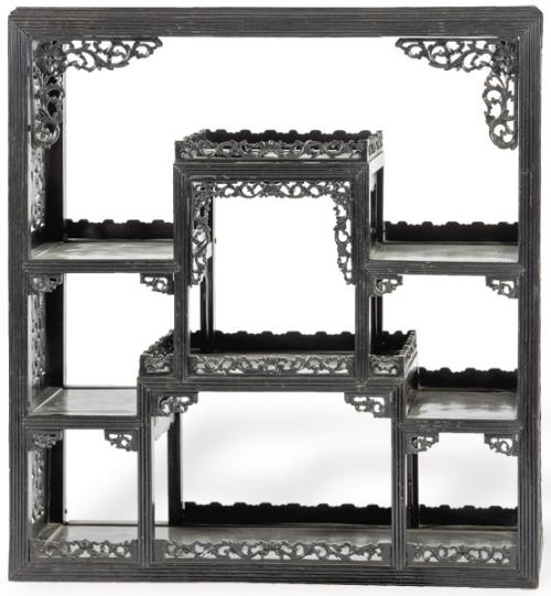 Estantería china de laca negra, primer tercio S. XX.