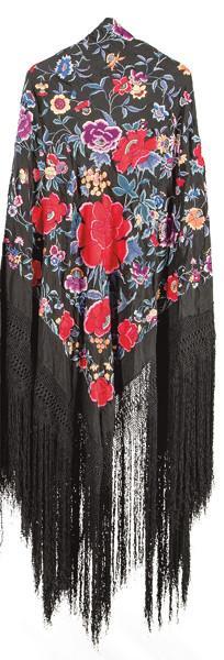  Mantón de Manila negro con bordados de grandes peonías en rojo.