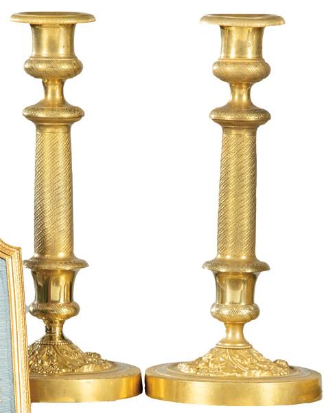  Pareja de candeleros Carlos X