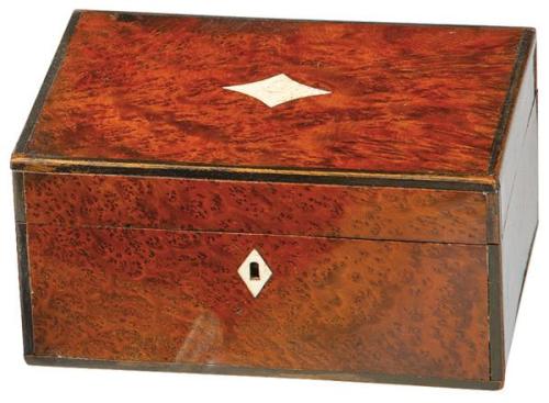  Caja de roble chapada en raiz de tuya francesa S.XIX