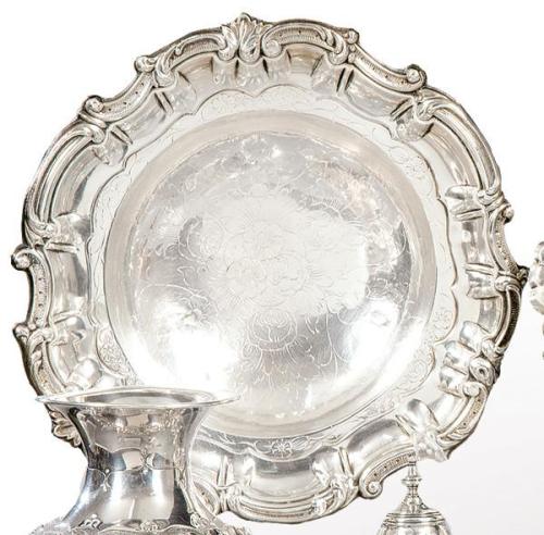  Centro de mesa de plata española punzonada 1ª Ley de Montejo con marca comercial de José Amor.