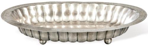 Fuente alargada con patas de plata virreinal mejicana de Martel y Antonio Forcada h. 1790-1818