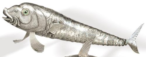  Pez articulado de plata española punzonada 1ª Ley.