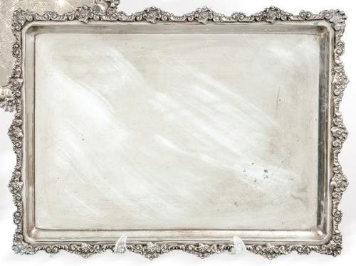 Bandeja rectangular de plata española punzonada 1ª Ley.