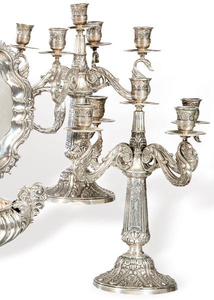  Pareja de candelabros de plata española punzonada 1ª Ley de Ocón.