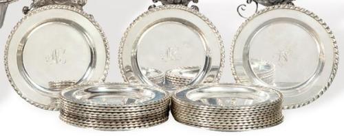  Juego de 24 platos de pan de plata española punzonada Ley 925 de Montejo.