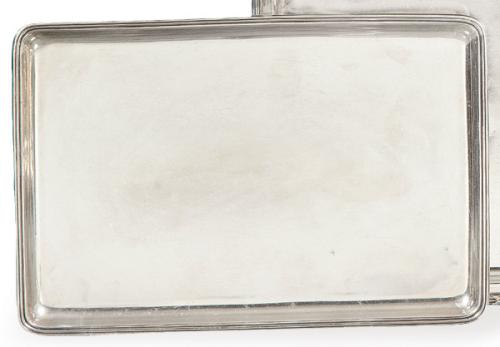  Pequeña bandeja rectangular de plata inglesa punzonada Ley Sterling de Synber & Baddoes, Birmingham 1886.
