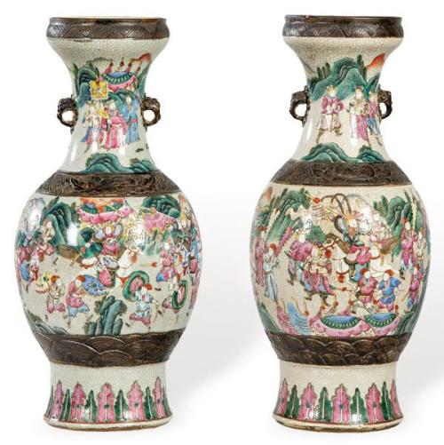  Pareja de jarrones de porcelana china con franjas de cerámica tipo búcaro