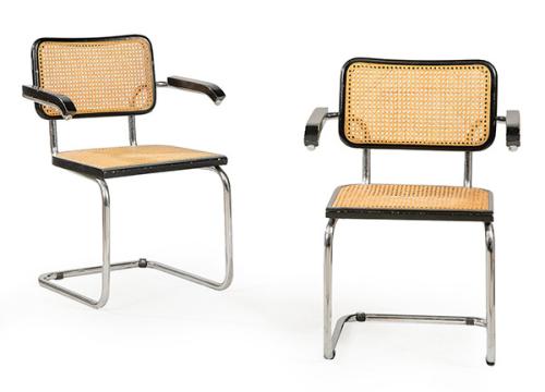  Marcel Breuer (1902-1981) ReediciónConjunto de tres sillas con brazos (B64) modelo Cesca. Con estructura tubular de metal cromado, asiento y respaldo de haya y paja de Viena trenzada.Italia, S. XX