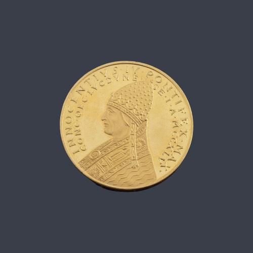 Moneda conmemorativa Papa Inocencio IV en oro de 22 K