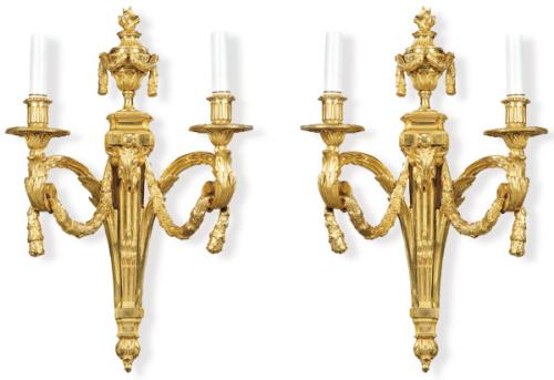  Pareja de apliques de bronce dorado estilo Luís XVI, Francia segunda mitad S. XIX