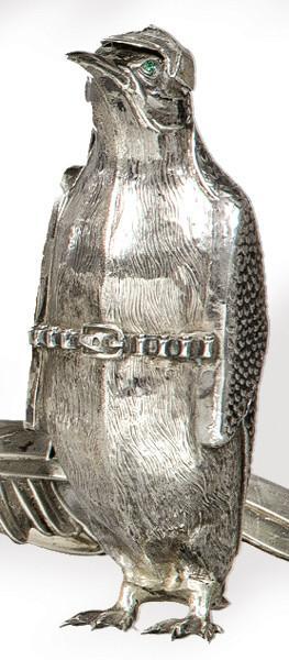  Pingüino de plata con marca de importación francesa para países con los que no tienen tratado.