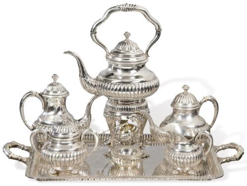  Juego de café y te de plata española punzonada 1ª Ley con marca comercial de J. Pérez Fernández.