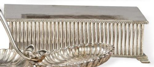  Caja purera de madera y plata española punzonada 1 ª Ley de Matilde Espuñes.