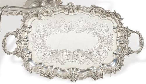  Bandeja oval de de dos asas de plata española punzonada 1ª ley.