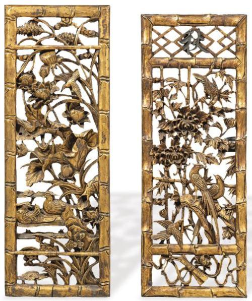  Pareja de paneles de templo chino en madera tallada, calada y dorada, Dinastía Qing S. XIX.