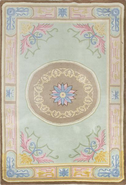  Alfombra española en lana siguiendo modelos de la Real Fábrica de Tapices.