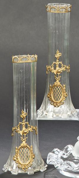  Pareja de violeteros de cristal y latón, Francia S. XIX