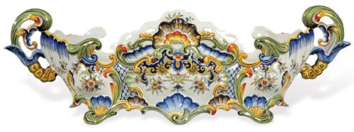 Jardinera estilo rococó en loza pintada y esmaltada Desvres.