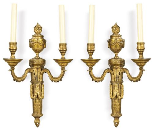 Pareja de apliques de bronce estlio Luís XVI S. XX.