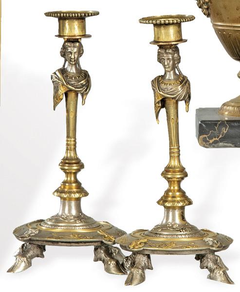  Pareja de candeleros Napoleon III en bronce dorado y plateado, Francia h. 1860.