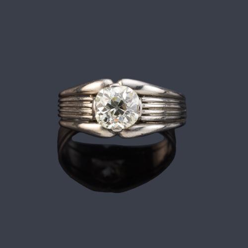 Solitario de caballero con diamante talla 'Old Cushion' de aprox. 1,60 ct.