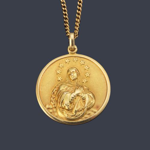 Medalla escapulario con La Imagen de La Virgen de la Inmaculada con cadena en oro amarillo de 18K.
