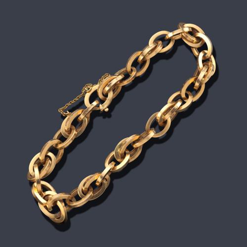 Pulsera con eslabones ovales en oro amarillo de 18K.