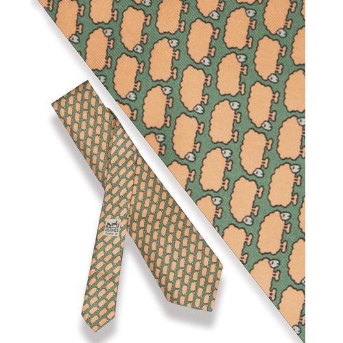 Corbata Hermès,  ovejas sobre fondo verde