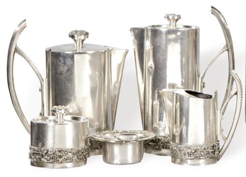 Juego de café y te de plata española punzonda 1ª Ley de estilo Art Deco.