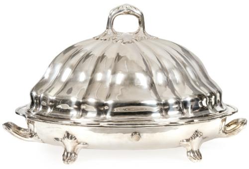 Fuente de presentación metal plateado