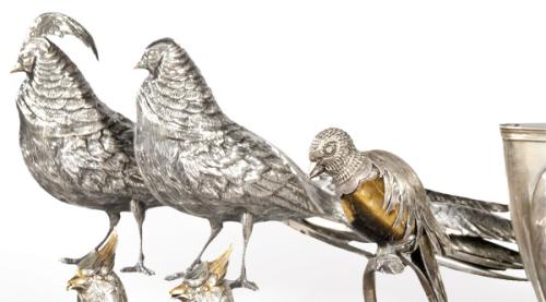 Pareja de faisanes de plata española punzonada 1ª Ley de Matilde Espuñes.