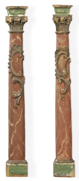 Pareja de columnas de madera marmorizadas