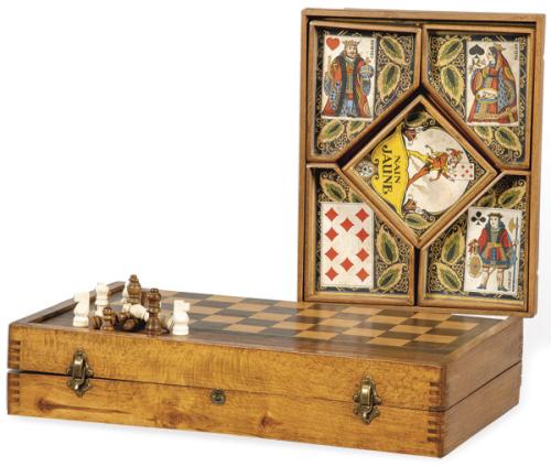 Caja de juego en madera de nogal con marquetería, Francia  h. 1940-50.