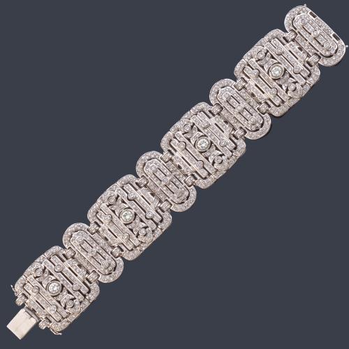  Pulsera estilo 'art decó' con brillantes de aprox. 18,00 ct en total.