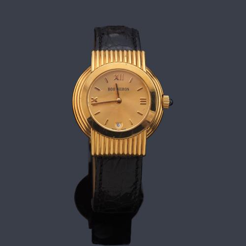 BOUCHERON Solis de señora con caja en oro amarillo de 18 K.