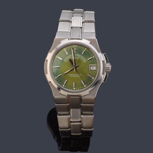 VACHERON & CONSTANTIN Overseas de caballero con caja y brazalete en acero.