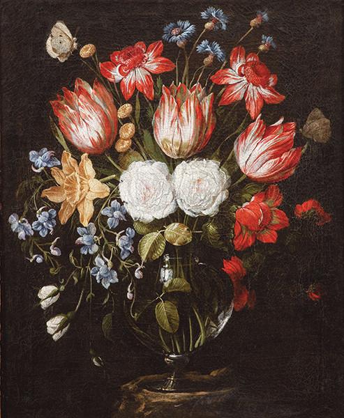 JUAN DE ARELLANO - Florero con tulipanes, peonías y narcisos en un florero de cristal sobre plinto de piedra y una mariposa