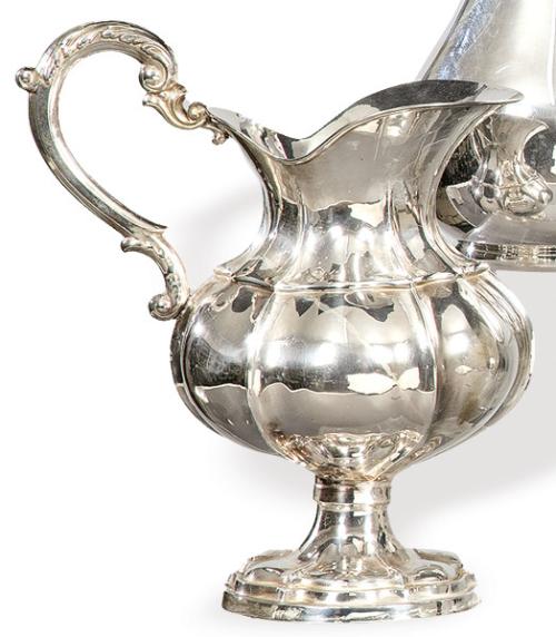 Jarra de plata española punzonada 1ª Ley de Montejo.