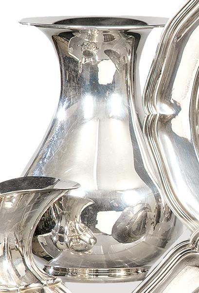 Jarrón periforme de plata italiana punzonada Ley 800 de Faraone.