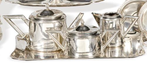 Juego de café individual de plata española punzonada de Durán, Madrid Villa y Corte 1903 con bandeja de metal plateado.