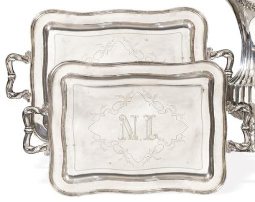 Pareja de bandejas rectangulares de dos asas de plata española punzonada J.V/LORENZO S. XIX.