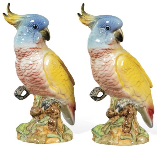 Pareja de figuras de cacatúas en porcelana pintada y esmaltada de Beswick.