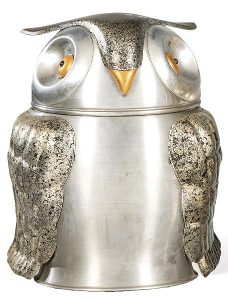 Hielera italiana de metal en forma de buho h. 1960-70.