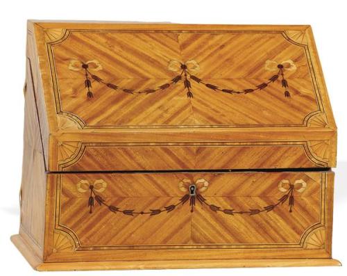  Caja para cartas en madera de frutal con marquetería, Inglaterra pp. S. XX.