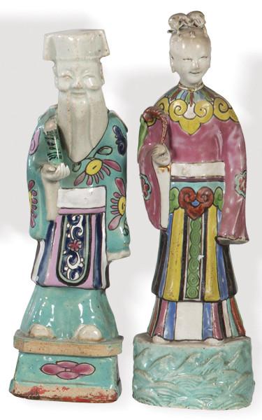 "Mujer" y "Sabio" en porcelana china con esmaltes polícromos de Compañía de Indias h. 1800.